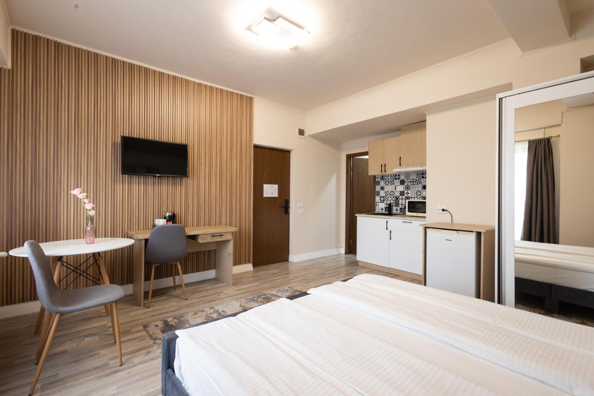 Apart Hotel Bonjour Cluj Buitenkant foto