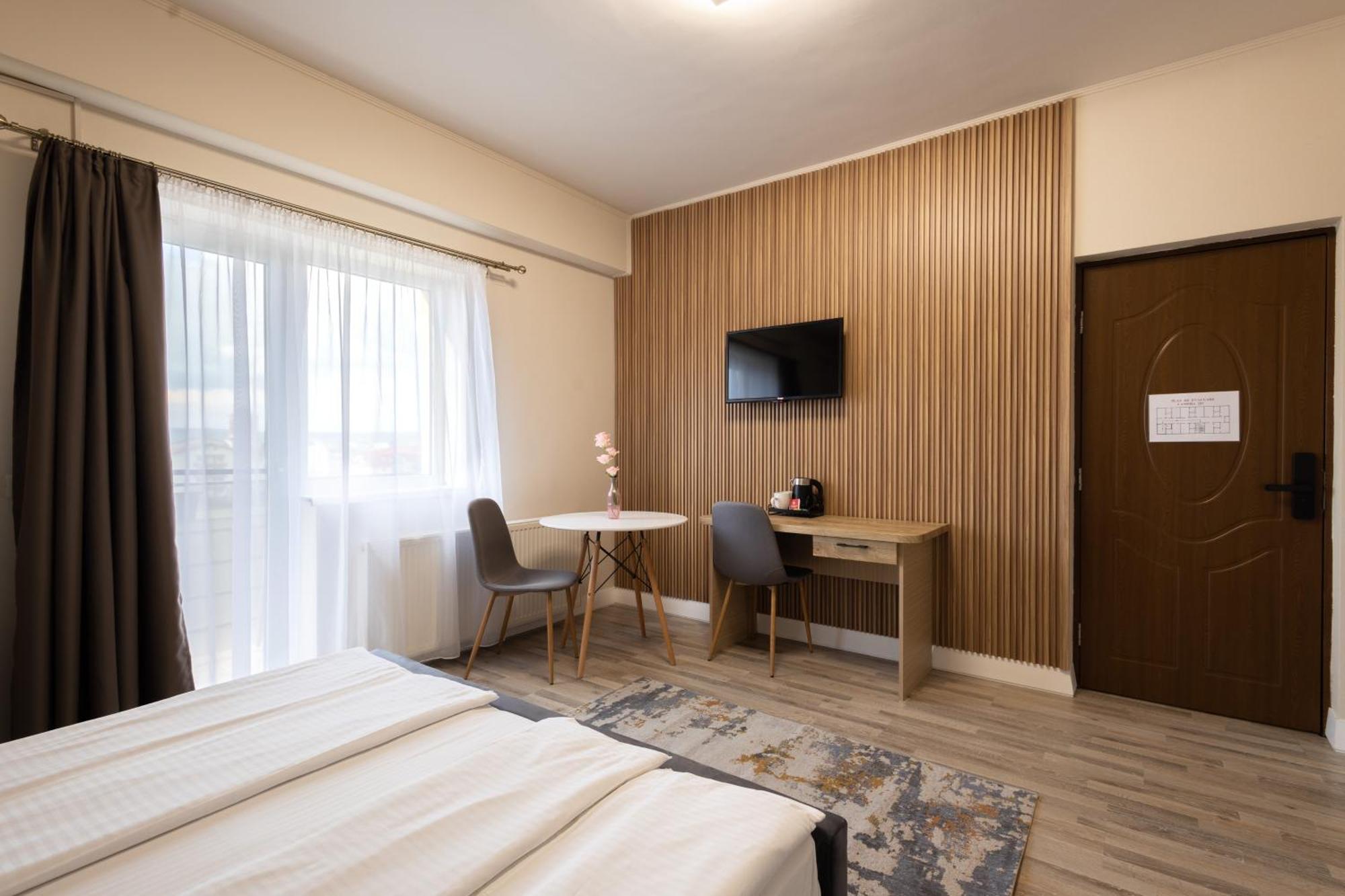 Apart Hotel Bonjour Cluj Buitenkant foto